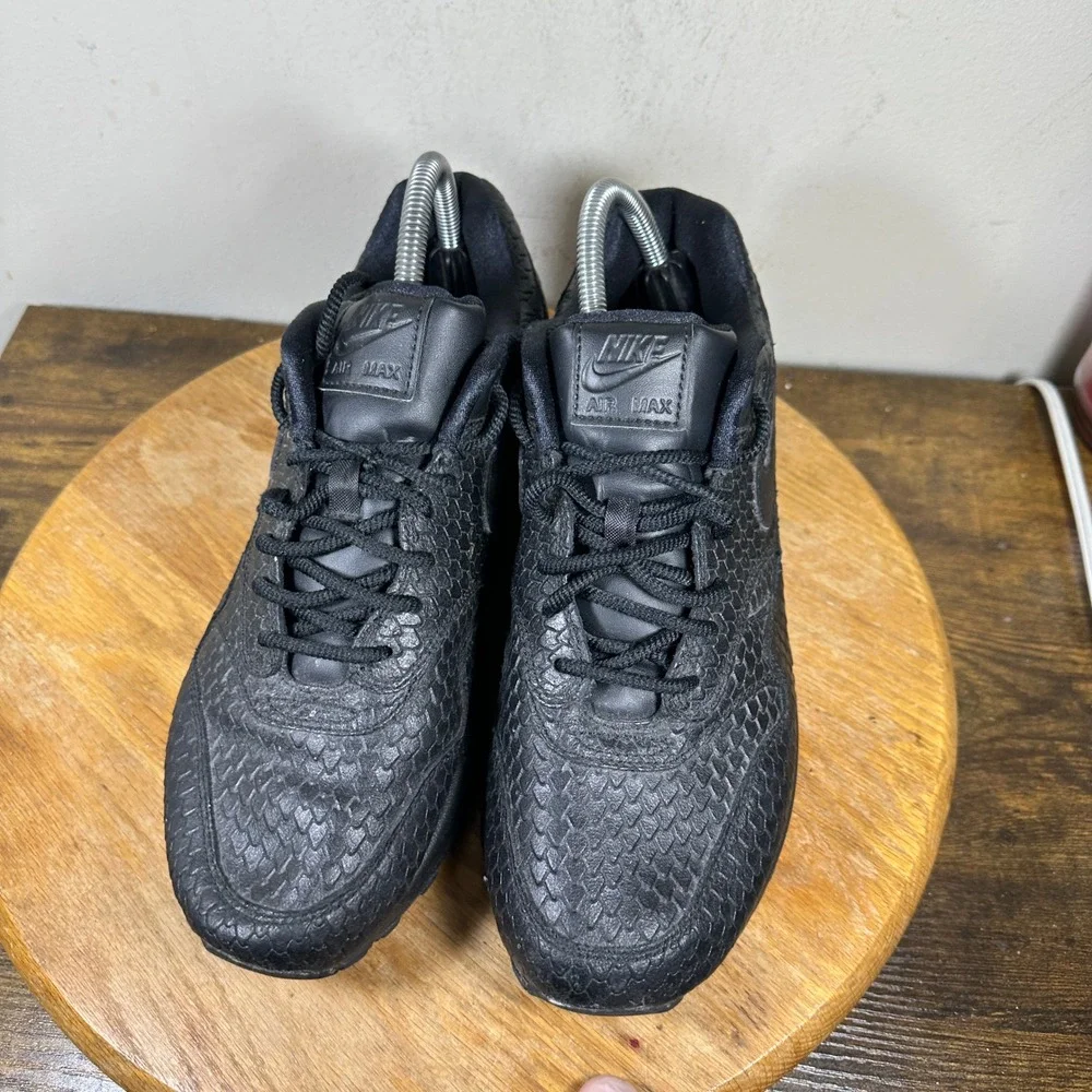 Nike Air Max 1 Premium Black Snakeskin Women 10 Sneakers 454746-014 Triple Black